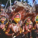 Bailarines de la tribu mekeo, Papúa Nueva Guinea